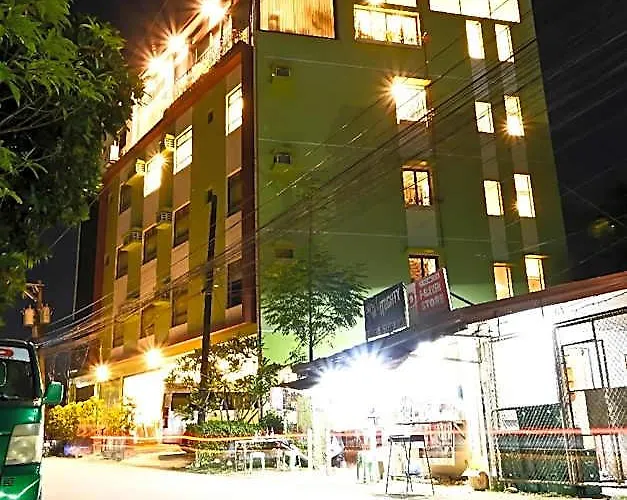 Hotel Summer Mactan 3*