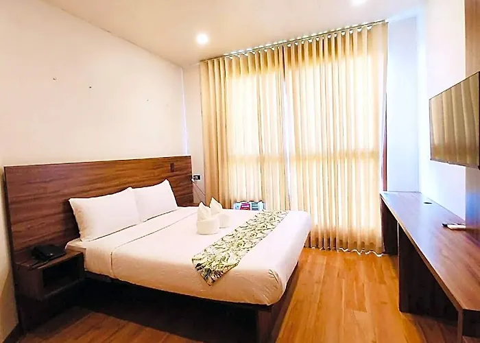 Summer Mactan Hotel