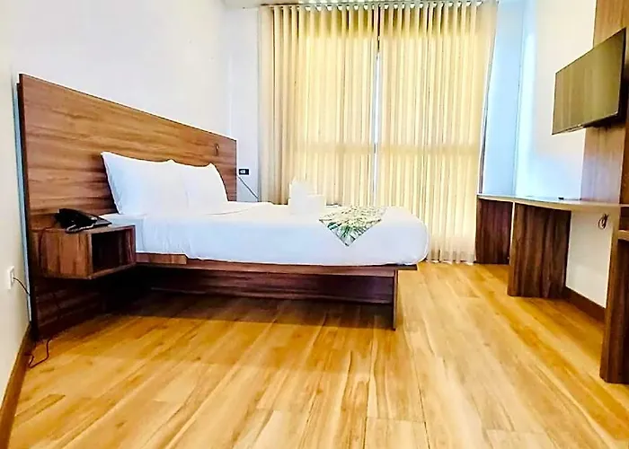 Summer Mactan Hotel